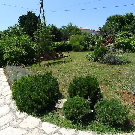 Apartment For 3 Persons In Quiet Part Of With Wi-fi, Air Conditioner And Parking *