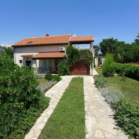 Apartment For 3 Persons In Quiet Part Of With Wi-fi, Air Conditioner And Parking