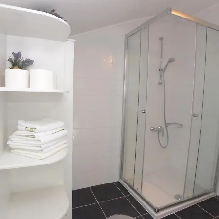 For 3 Persons In Quiet Part Of With Wi-fi, Air Conditioner And Parking * Premantura