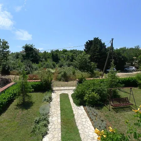 For 3 Persons In Quiet Part Of With Wi-fi, Air Conditioner And Parking * Premantura